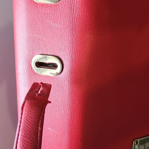 Vintage MCM Traveling Bag Needs TLC - Picture 8 of 13